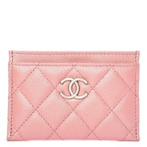 CHANEL
Iridescent Caviar Quilted Card Holder Rose Pink